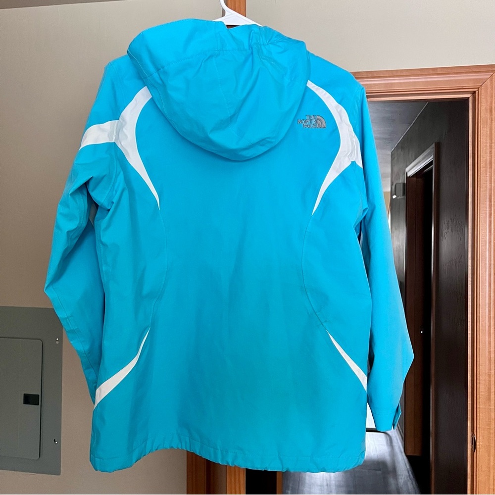 northface jacket☔️❄️ - Picture 7 of 7